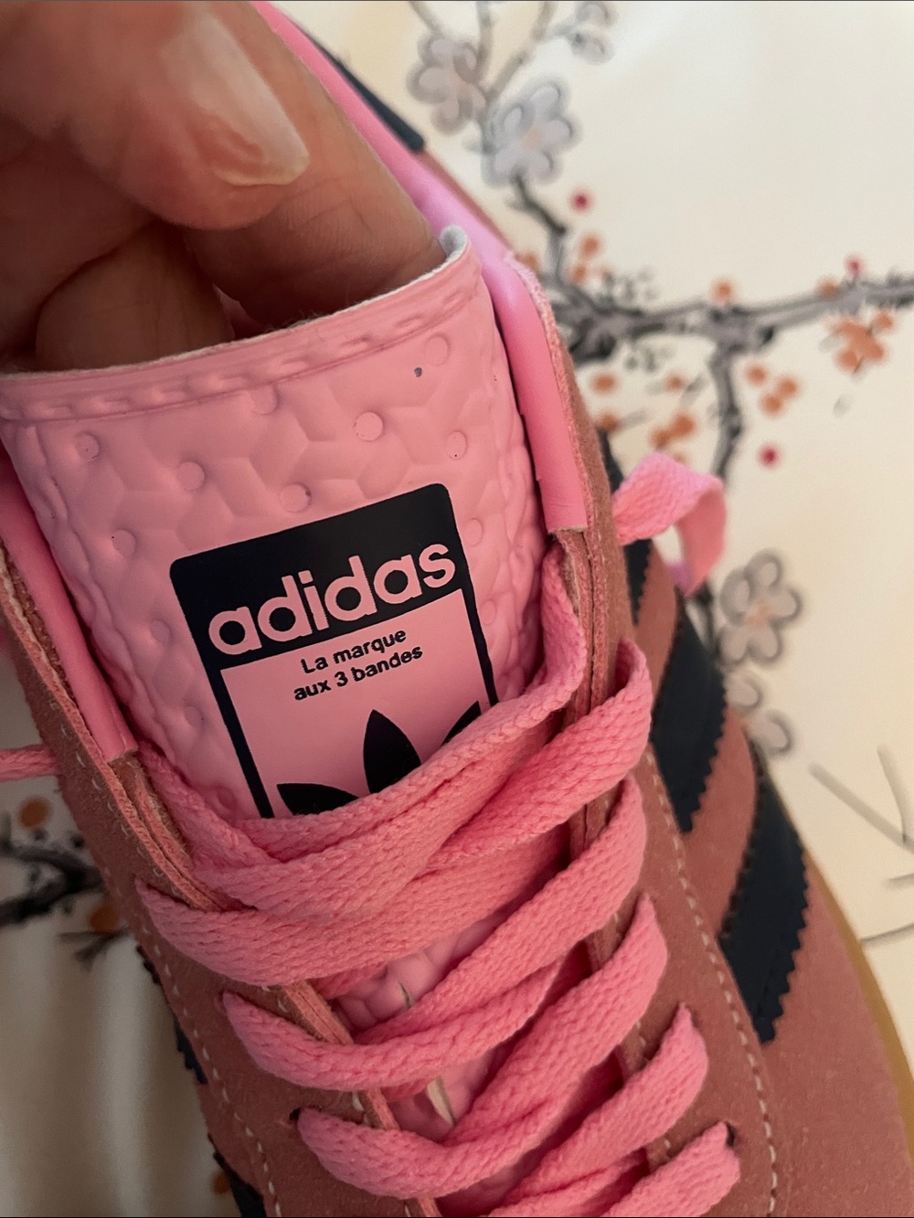 adidas Women’s Platform Gazelles Pink Sneakers with Navy Stripes Size 7.5 NWT - Picture 9 of 12